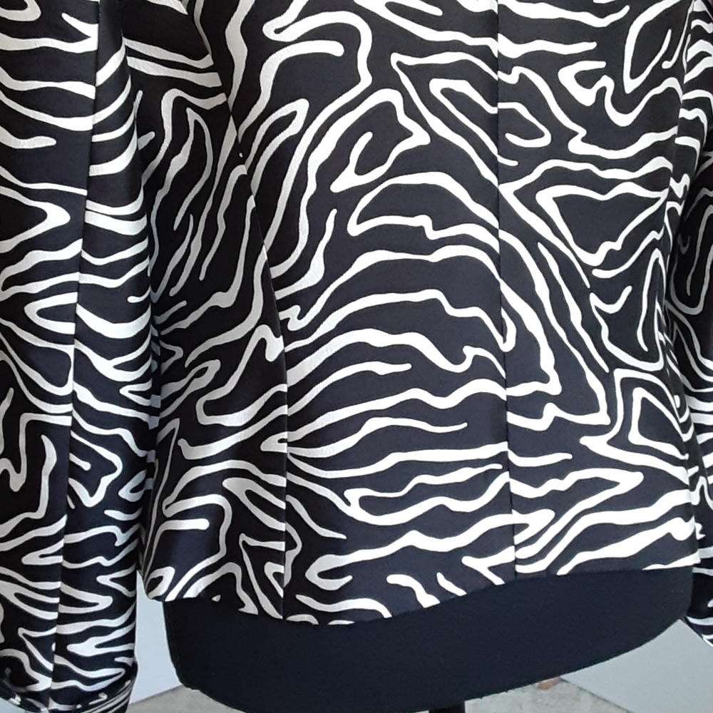 Jacket - Picture 5 of 6